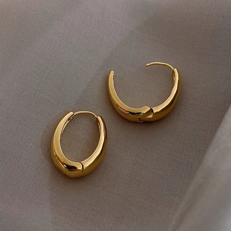 Vintage Smooth Metal Hoop Earrings For Woman