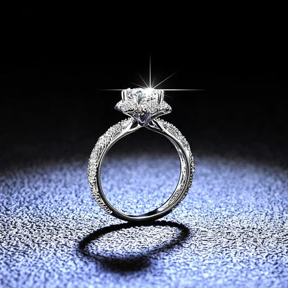 1 Carat Moissanite Diamond Ring